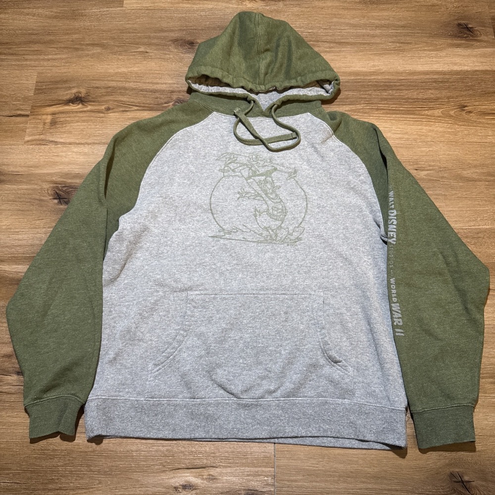 The Walt Disney Family Museum World War Mens MEDIUM Hoodie Green Donald Duck WW2